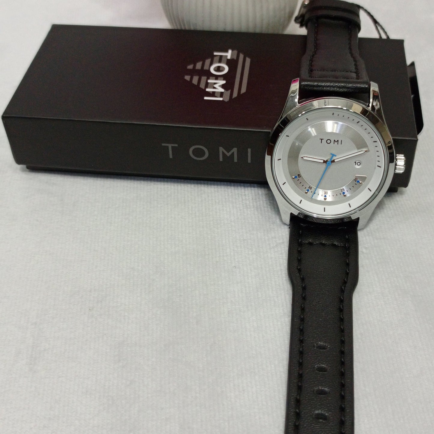 Tomi men's luxury quartz wristwatch with stainless steel strap – stylish and affordable timepiece for casual and formal wear