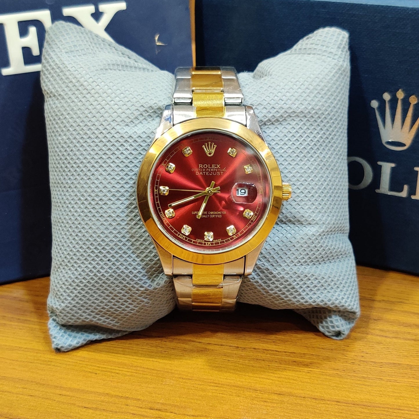Date Just Gold Silver + Red – 40mm – Stainless Steal